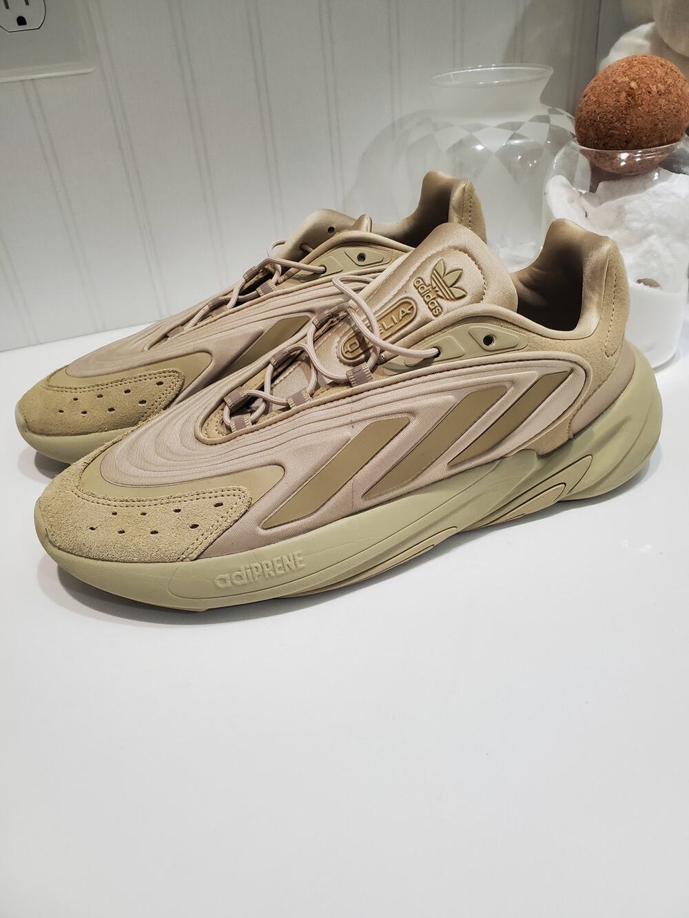 adidas Ozelia Sneakers size 11.5